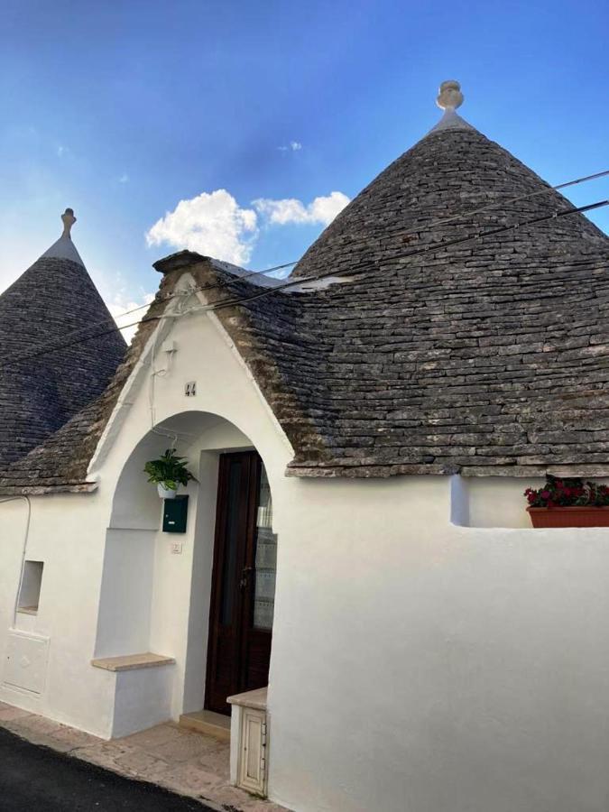 דירות אלברובלו Trullo Il Nespolo מראה חיצוני תמונה